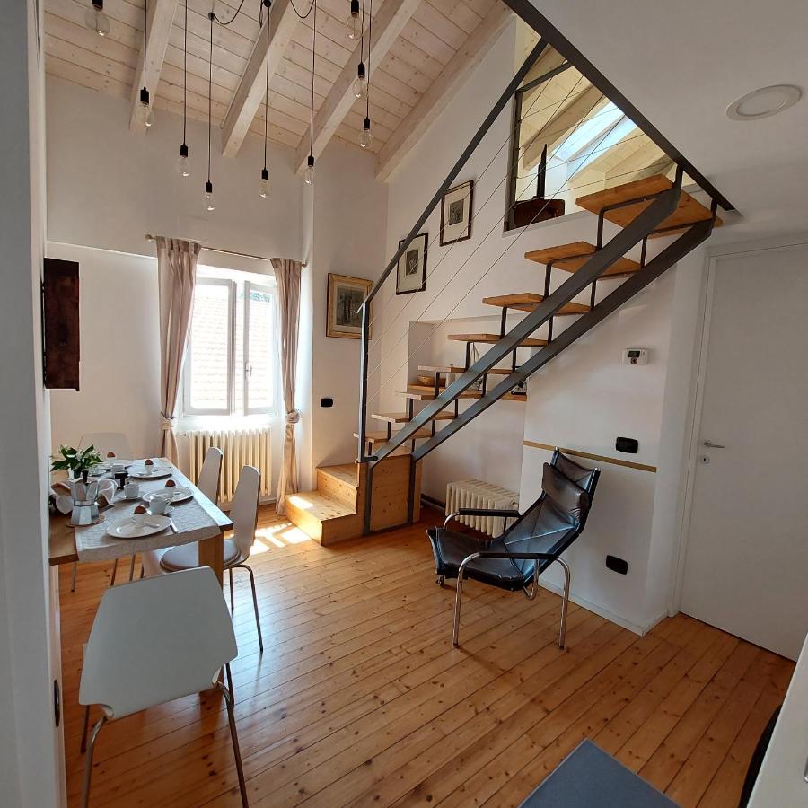 Anju D'Oro & Azzurro - Charming Apartments Lesa Esterno foto