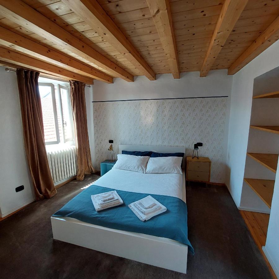 Anju D'Oro & Azzurro - Charming Apartments Lesa Esterno foto